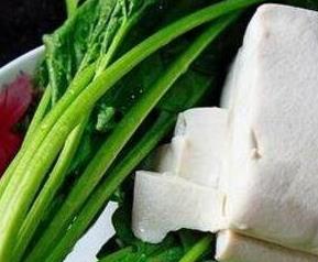 菠菜和豆腐能一起吃吗 菠菜和豆腐一起吃会得结石吗