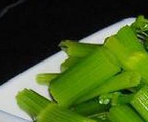 芹菜的腌制方法 酸辣芹菜的腌制方法