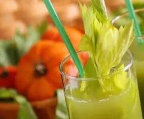 煮芹菜汁的功效与作用 煮芹菜汁的功效与作用及禁忌