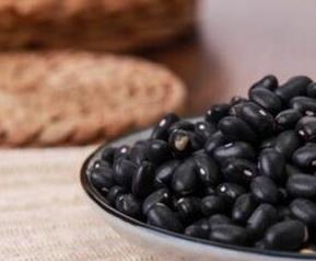 吃黑芸豆的好处与坏处 吃黑芸豆有什么好处和坏处