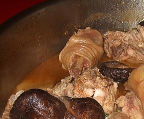 香菇炖鸡汤的做法 香菇炖鸡汤的做法大全