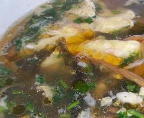 黄花菜鸡蛋汤的功效和营养价值 黄花菜乌鸡汤的营养功效