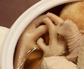 猴头菇鸡汤的营养价值与做法（猴头菇鸡汤的营养价值与做法图片）