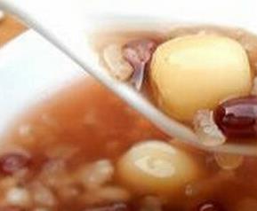 红豆薏米莲子的功效和作用 红豆薏米粥莲子的功效