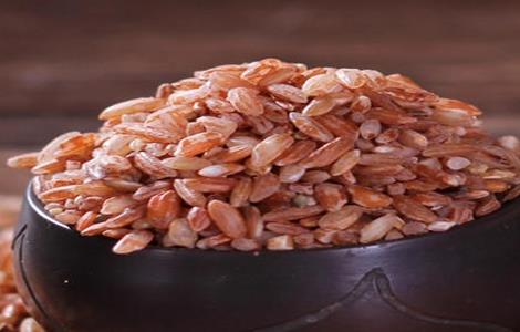 红糯米的功效与作用及食用方法 红糯米的功效与作用及食用方法黑