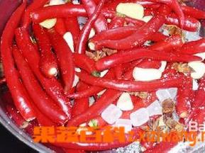 红辣椒的腌制方法 红辣椒的腌制方法和配料