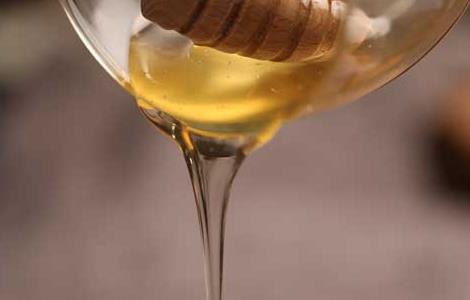 蜂蜜怎么吃最好 蜂蜜怎么吃最好喝