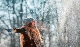 关于雪景的诗句（关于雪景的诗句有哪些）