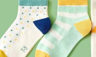 袜子可以跟衣服一起扔洗衣机吗 袜子可以直接扔洗衣机里洗吗