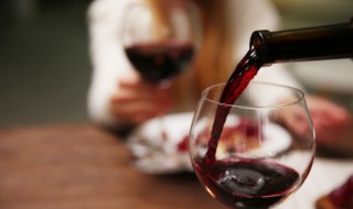 为什么葡萄酒酿好了会有酒花 为什么葡萄可以酿成酒