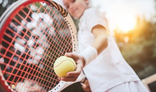 如何挑选网球拍 网球如何选择球拍