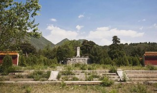 大明崇祯皇帝死后是谁安葬地（崇祯是谁安葬的）