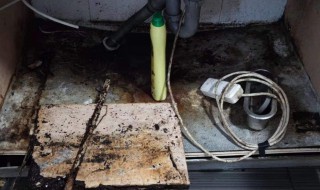 空调水槽漏水怎么处理 空调机水槽堵塞漏水如何处理