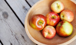 每天吃煮熟的苹果有什么好处 经常吃煮熟的苹果有什么好处