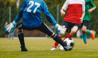 足球运动员力量训练是什么样的 足球的力量训练包括哪些