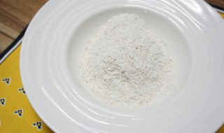全麦粉和白面粉的区别（白面和全麦面粉的区别）
