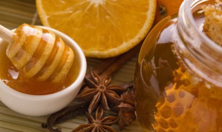 白糖喂蜜蜂产的蜜是真蜂蜜吗 蜜蜂喂白糖产的蜂蜜是假蜂蜜吗