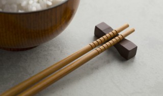 新筷子油漆味怎么处理（油漆筷子使用前如何处理）