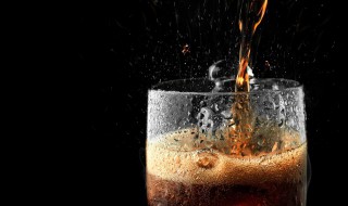 为什么碳酸饮料会冒泡泡 碳酸饮料为什么会起泡泡