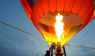为什么热气球能够载人飞行 首次热气球载人飞行什么时候