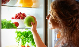 夏天的菜不放在冰箱能保存多久 夏天的菜不放在冰箱能保存多久会坏
