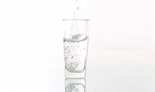 磨砂玻璃杯怎么去除污垢（如何清洗玻璃杯的污垢）