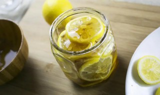 什么蜂蜜适合泡柠檬 柠檬蜂蜜用什么水泡最好