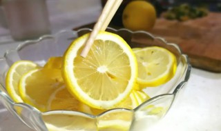 蜂蜜柠檬水会拉肚子吗 为什么喝蜂蜜柠檬水会拉肚子