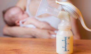 吸出来的奶怎么保存（吸出来的奶怎么保存给宝宝喝）