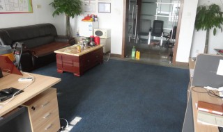 地毯如何清洗办公室（办公室清洗地毯注意事项通知）
