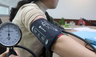 手动的血压计怎么用（手动电子血压计怎么使用）