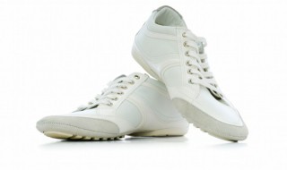 白色磨砂皮的鞋子怎么清洗干净 白色磨砂皮的鞋子怎么清洗干净图片