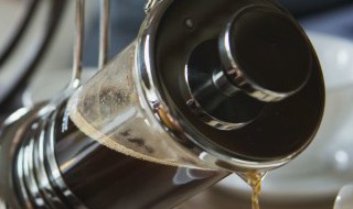 全自动咖啡机清洁片怎么用（咖啡机清洁片使用视频）