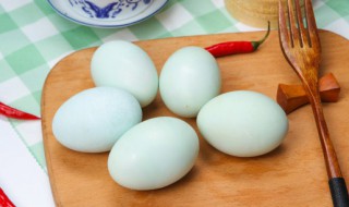 咸鸭蛋为什么用鸭蛋做而不用鸡蛋（咸鸭蛋为什么用鸭蛋做而不用鸡蛋做）