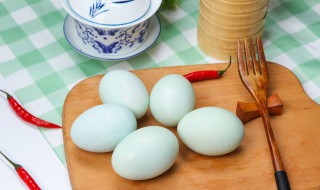 咸鸭蛋的蛋白怎么处理才不会浪费 咸鸭蛋的蛋白怎么处理才不会浪费掉
