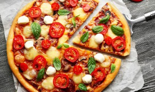 披萨怎么用烤箱烤才好吃 怎么做烤披萨用烤箱