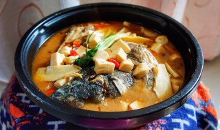 做鱼头炖豆腐放猪肉可以吗 如何做鱼头炖豆腐