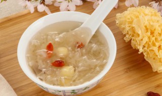 银耳燕窝汤的做法 银耳燕窝汤的做法和功效与作用