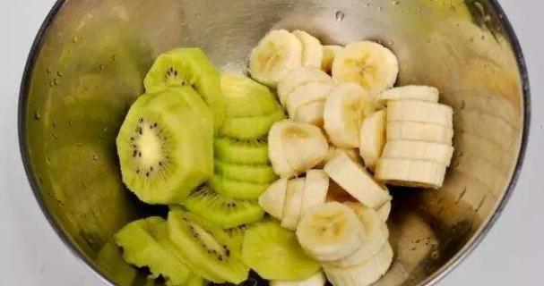 猕猴桃和香蕉能同时吃吗