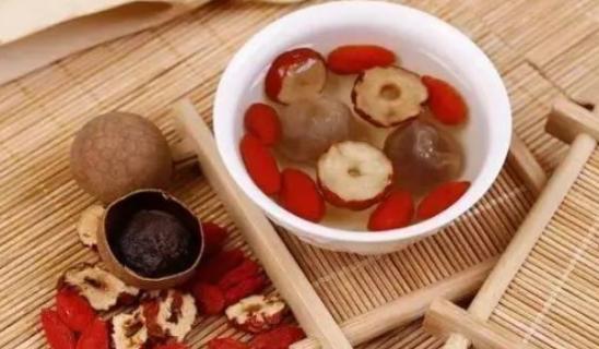 经期能吃红枣枸杞桂圆汤吗
