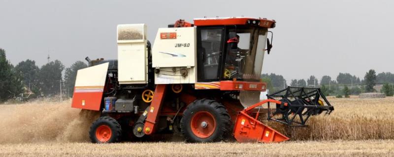 小麦收割机操作杆使用方法，附收割机的工作原理