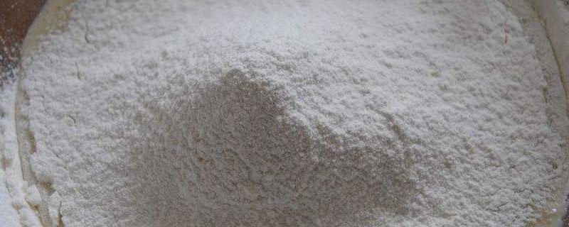 小麦粉是淀粉吗 自发小麦粉是淀粉吗
