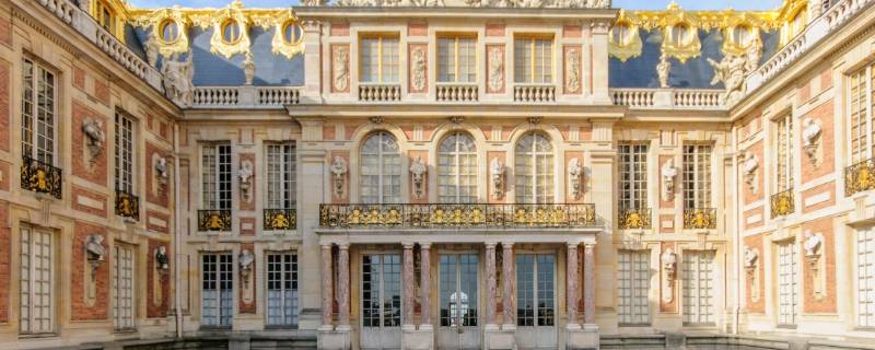 凡尔赛宫建于哪个时期（凡尔赛宫建了多少年）