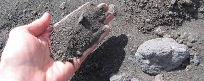 火山灰为什么能让土壤变肥沃（火山灰能让土地更肥沃）