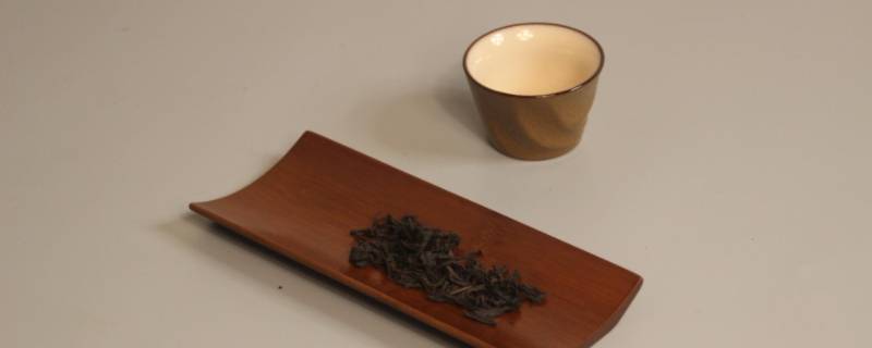茶荷是用来从茶叶罐中什么的器具（赏茶用什么将茶叶从茶罐中拨入茶荷）