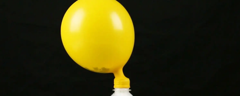 瓶子吹气球的原理是什么 瓶子吹气球的原理是什么只用热水凉水