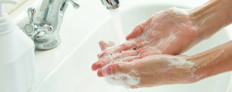 染色剂染到手上怎么洗掉?（染色剂弄到手上怎么洗掉）
