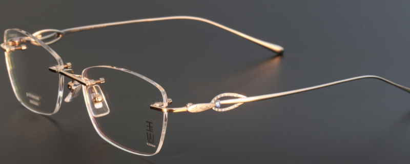 眼镜划痕修复小妙招 怎样修复眼镜划痕