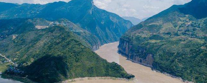 长江中上游水能资源丰富的原因（长江中上游水能资源丰富的原因有哪些）