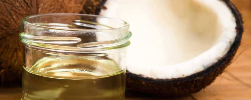椰子油可以直接涂身体吗 椰子油可以涂抹全身吗